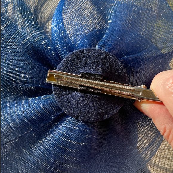 H19- Vintage Navy Blue Beret with hair clip and headband - Picture 5 of 7